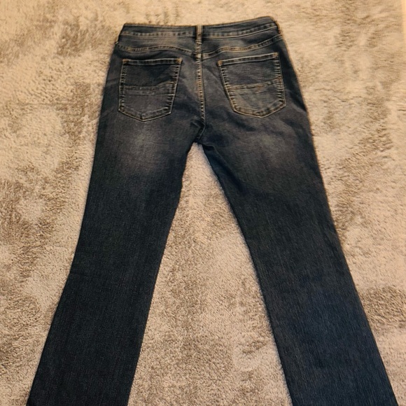 Soho Curvy Bootcut Jeans by NY&Co - Picture 2 of 8